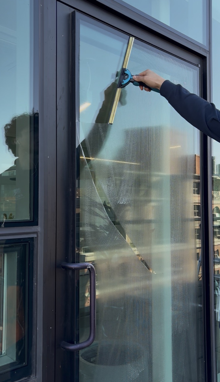 Commercial window cleaning